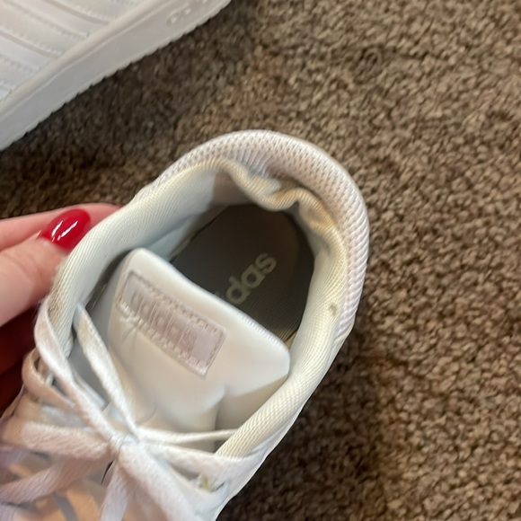 all white canvas adidas shoes - Picture 3 of 4